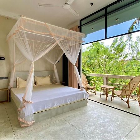 Lotus Surf House Hotel Мидигама Ийст Екстериор снимка